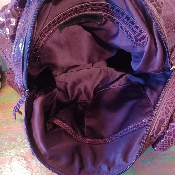 Gorgeous Purple Snakeski Print Handbag Satchel Excellent Condition. - Picture 8 of 10